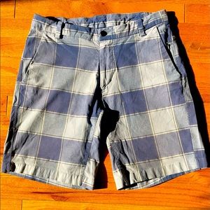 Men’s Lululemon 32 W Commission shorts. Blue/Gray.